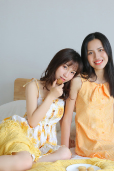 皇上奴婢脱肚兜按揉小说片段